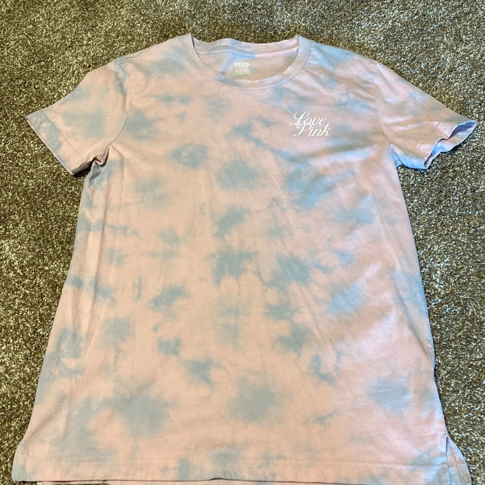 Womens PINK t shirt size small